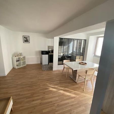 Appartement T2 Centre Ville Дол Екстериор снимка