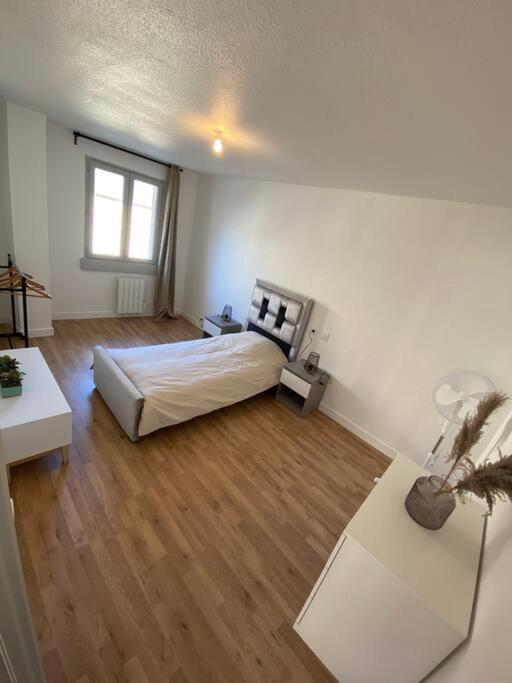 Appartement T2 Centre Ville Дол Екстериор снимка